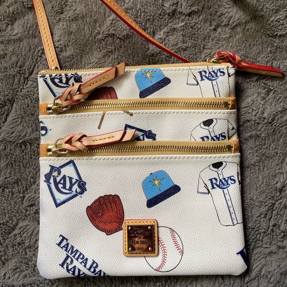 Tampa Bay rays Dooney and Bourke crossover bag - Picture 2 of 2